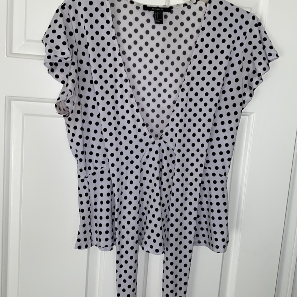 Forever 21 polka dot ruffle sleeve top with tie